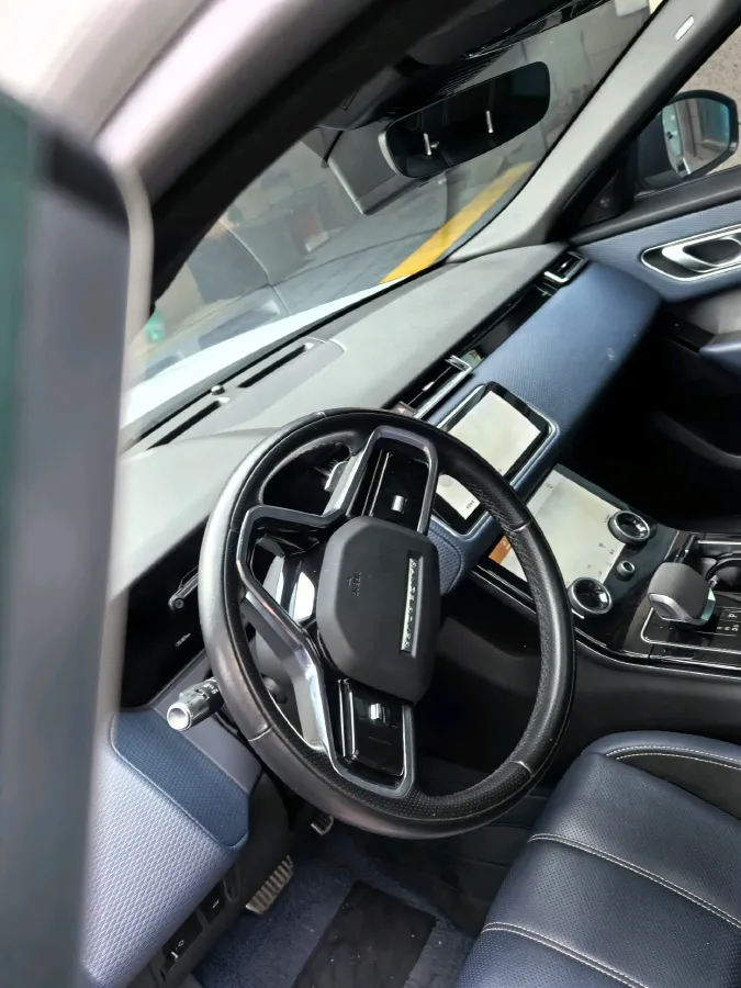 2021 Land Rover Range Rover Velar 2.0T 250HP L4 8AT,autocango,china used car exporter,china ev exporter,chinese used car exporter,chinese used ev exporter