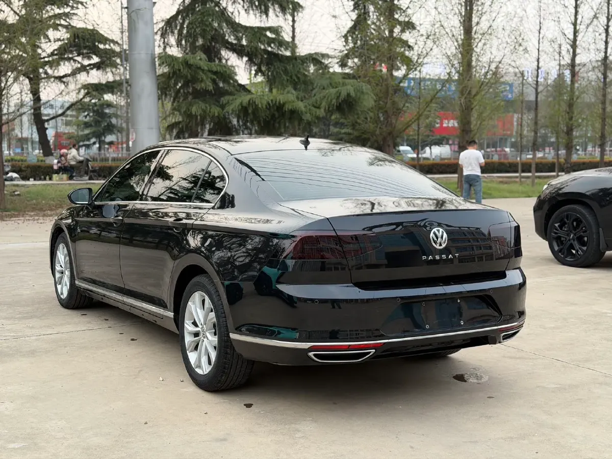 2019 Volkswagen Magotan 2.0T 186HP L4 7DCT,autocango,china used car exporter,china ev exporter,chinese used car exporter,chinese used ev exporter