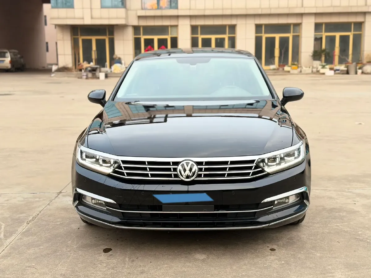 2019 Volkswagen Magotan 2.0T 186HP L4 7DCT,autocango,china used car exporter,china ev exporter,chinese used car exporter,chinese used ev exporter