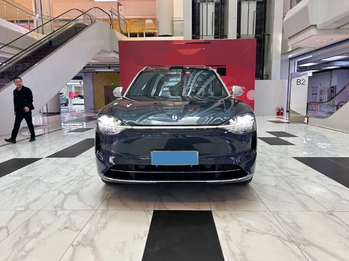 2024 AITO AITO M9 1.5T 152HP L4 REEV 42KWH,autocango,china used car exporter,china ev exporter,chinese used car exporter,chinese used ev exporter