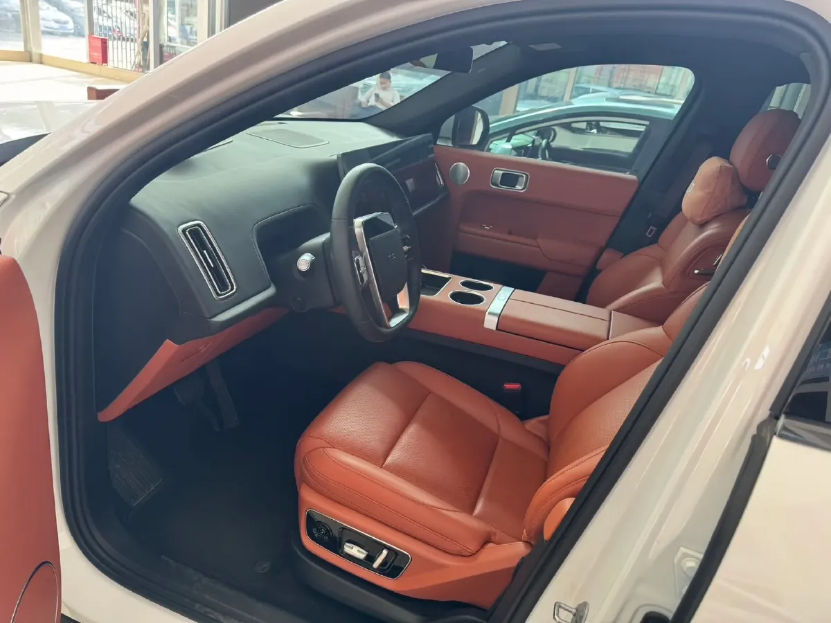 2023 Li L7 Range Extended 154HP REEV 40.9KWH,autocango,china used car exporter,china ev exporter,chinese used car exporter,chinese used ev exporter