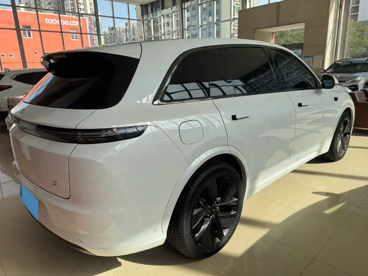 2023 Li L7 Range Extended 154HP REEV 40.9KWH,autocango,china used car exporter,china ev exporter,chinese used car exporter,chinese used ev exporter