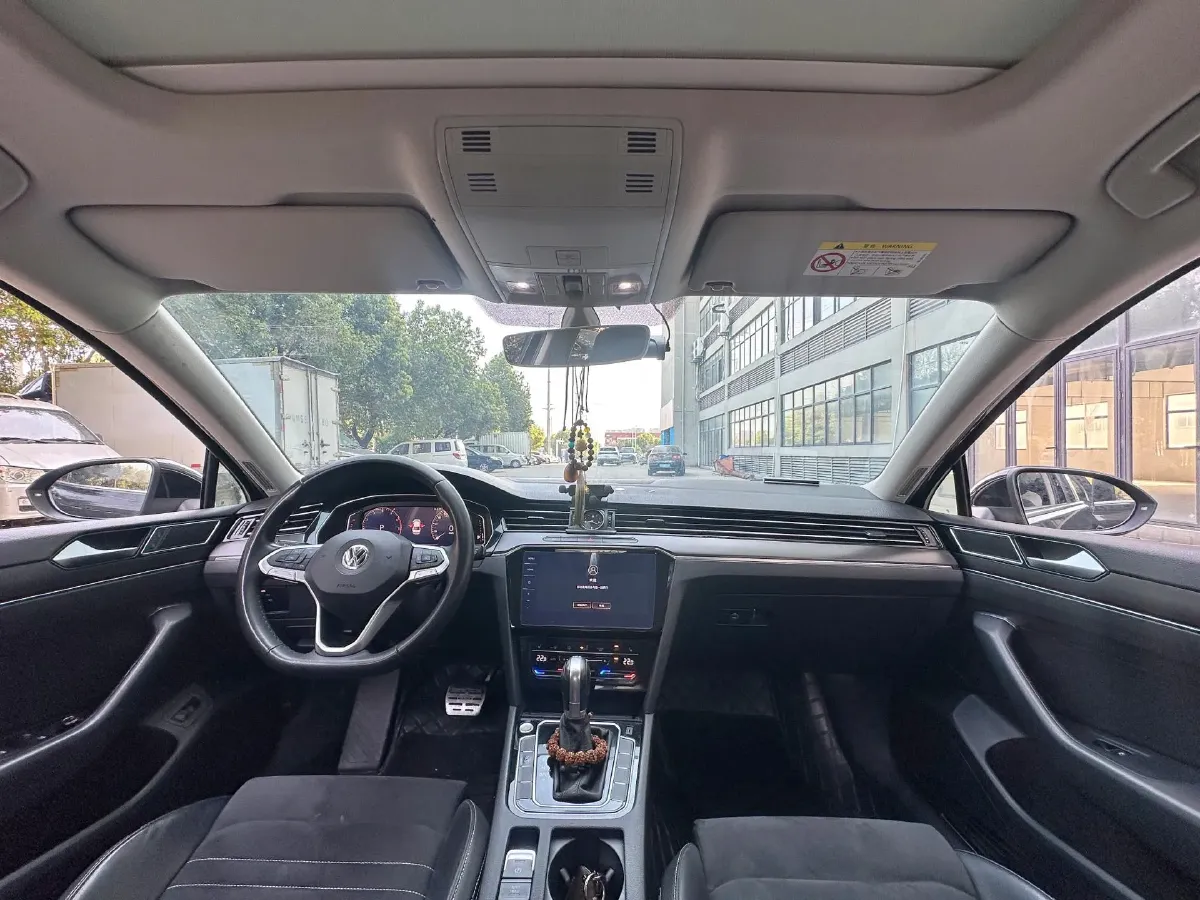 2020 Volkswagen Magotan 2.0T 186HP L4 7DCT,autocango,china used car exporter,china ev exporter,chinese used car exporter,chinese used ev exporter