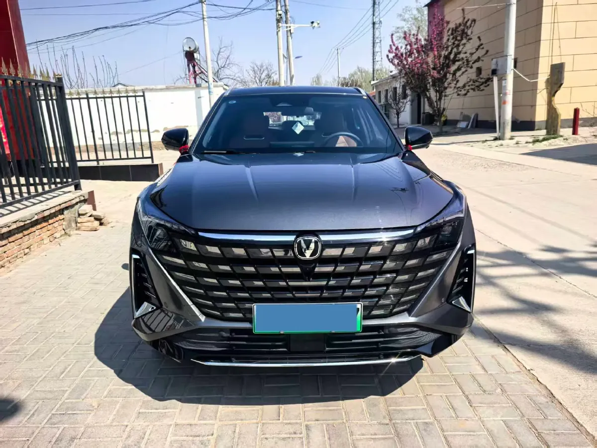 2025 ChangAn UNI-Z 1.5L 98HP L4 E-CVT PHEV,autocango,china used car exporter,china ev exporter,chinese used car exporter,chinese used ev exporter