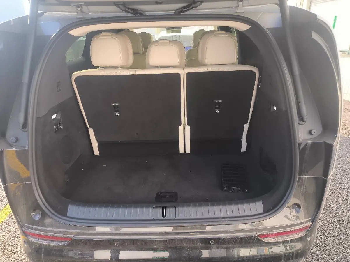 2025 Li MEGA BEV,autocango,china used car exporter,china ev exporter,chinese used car exporter,chinese used ev exporter