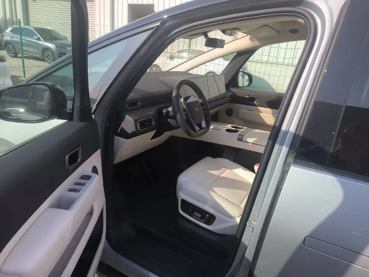 2025 Li MEGA BEV,autocango,china used car exporter,china ev exporter,chinese used car exporter,chinese used ev exporter