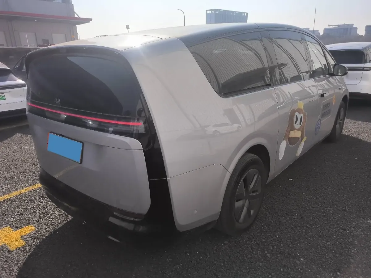 2025 Li MEGA BEV,autocango,china used car exporter,china ev exporter,chinese used car exporter,chinese used ev exporter