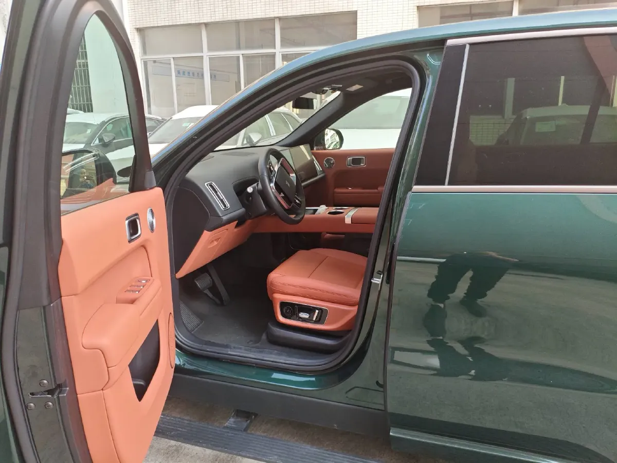 2025 Li L9 Range Extended 154HP REEV,autocango,china used car exporter,china ev exporter,chinese used car exporter,chinese used ev exporter