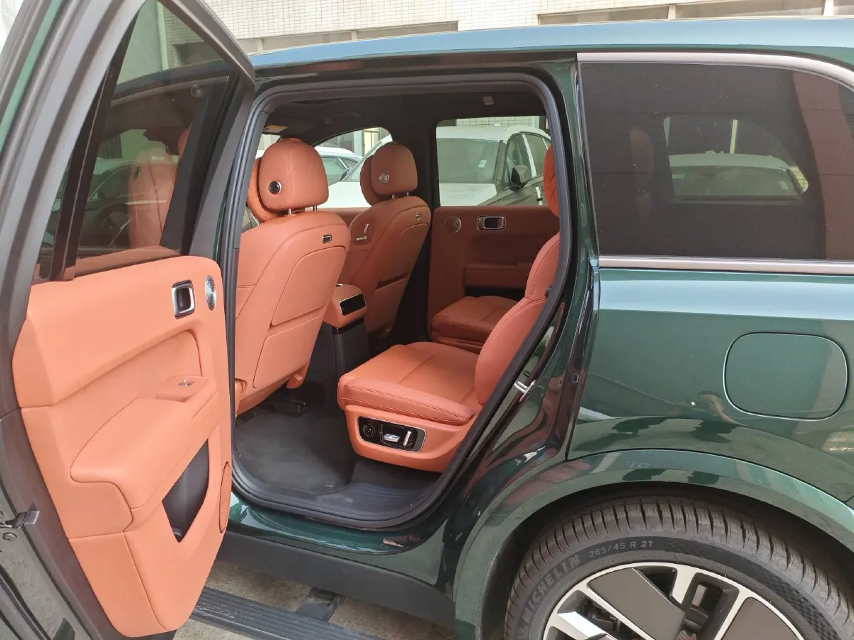 2025 Li L9 Range Extended 154HP REEV,autocango,china used car exporter,china ev exporter,chinese used car exporter,chinese used ev exporter