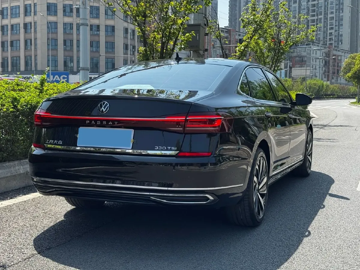2024 Volkswagen Passat 2.0T 186HP L4 7DCT,autocango,china used car exporter,china ev exporter,chinese used car exporter,chinese used ev exporter