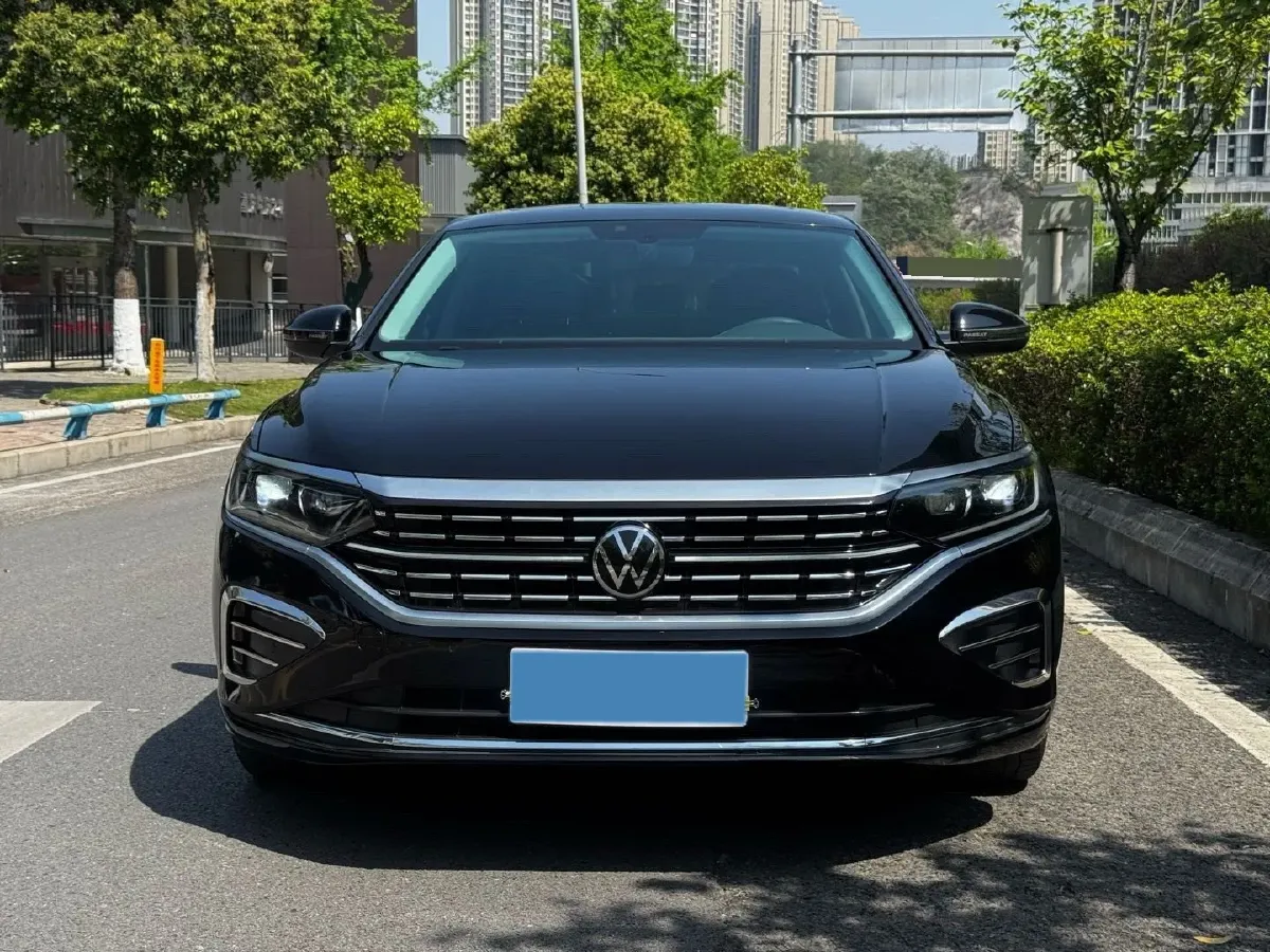 2024 Volkswagen Passat 2.0T 186HP L4 7DCT,autocango,china used car exporter,china ev exporter,chinese used car exporter,chinese used ev exporter