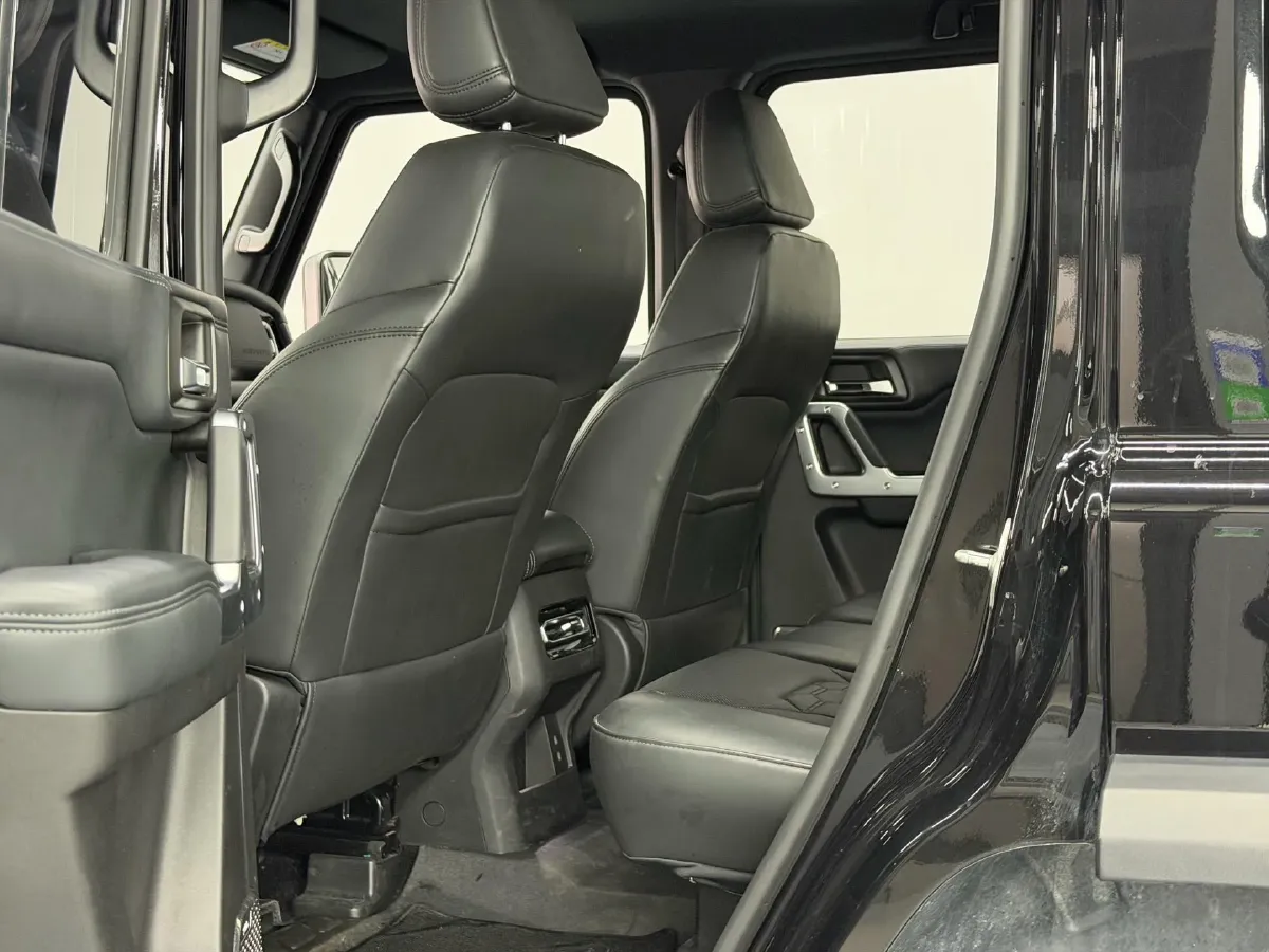 2024 212 212 T01 2.0T 252HP L4 8AT,autocango,china used car exporter,china ev exporter,chinese used car exporter,chinese used ev exporter