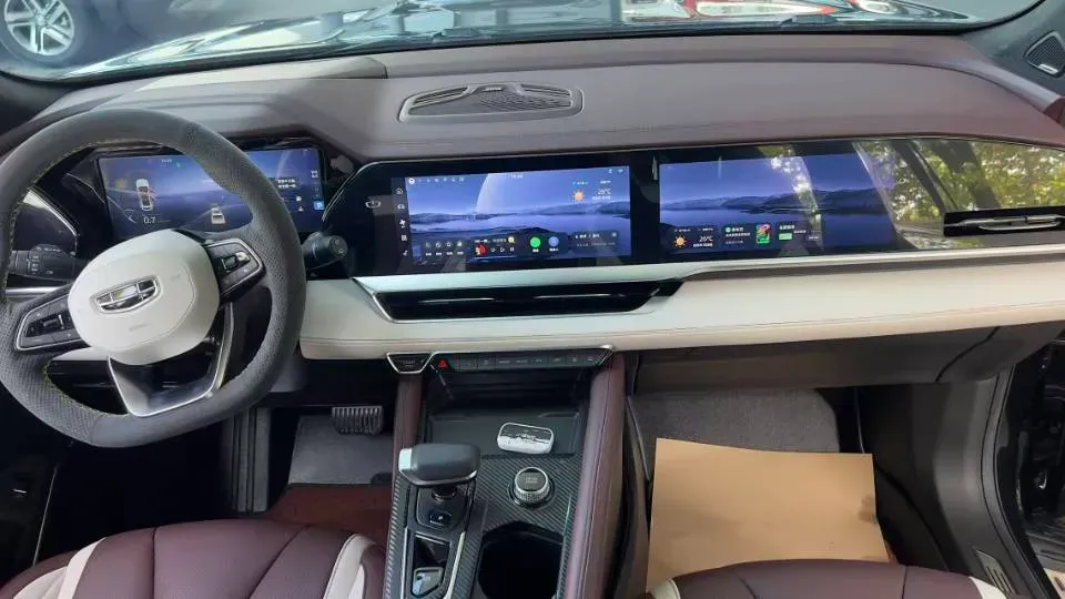 2021 Geely Monjaro 2.0T 218HP L4 7DCT,autocango,china used car exporter,china ev exporter,chinese used car exporter,chinese used ev exporter