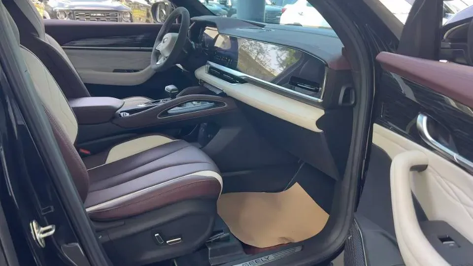 2021 Geely Monjaro 2.0T 218HP L4 7DCT,autocango,china used car exporter,china ev exporter,chinese used car exporter,chinese used ev exporter