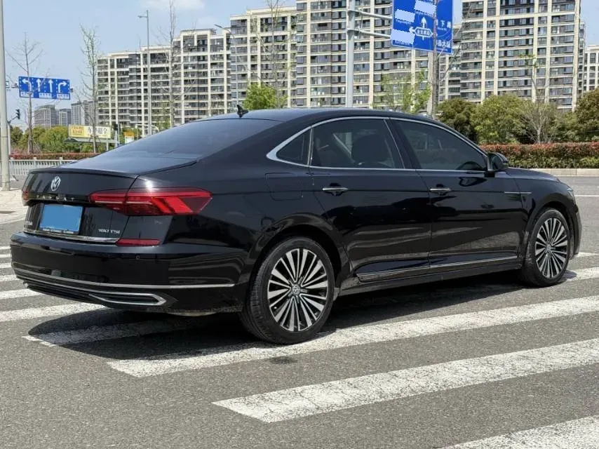 2019 Volkswagen Passat 2.0T 186HP L4 7DCT,autocango,china used car exporter,china ev exporter,chinese used car exporter,chinese used ev exporter
