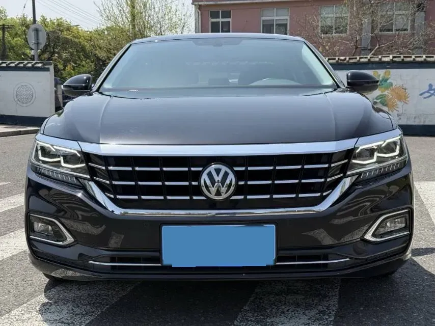 2019 Volkswagen Passat 2.0T 186HP L4 7DCT,autocango,china used car exporter,china ev exporter,chinese used car exporter,chinese used ev exporter