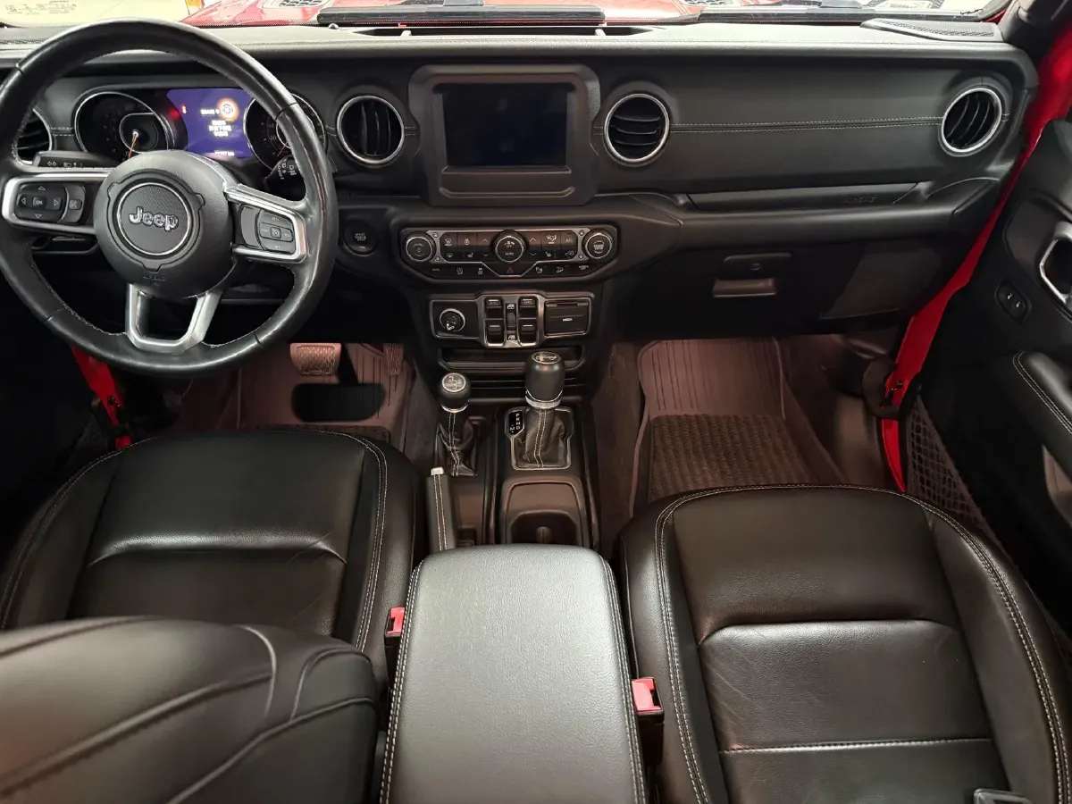 2019 Jeep Wrangler 2.0T 266HP L4 8AT,autocango,china used car exporter,china ev exporter,chinese used car exporter,chinese used ev exporter