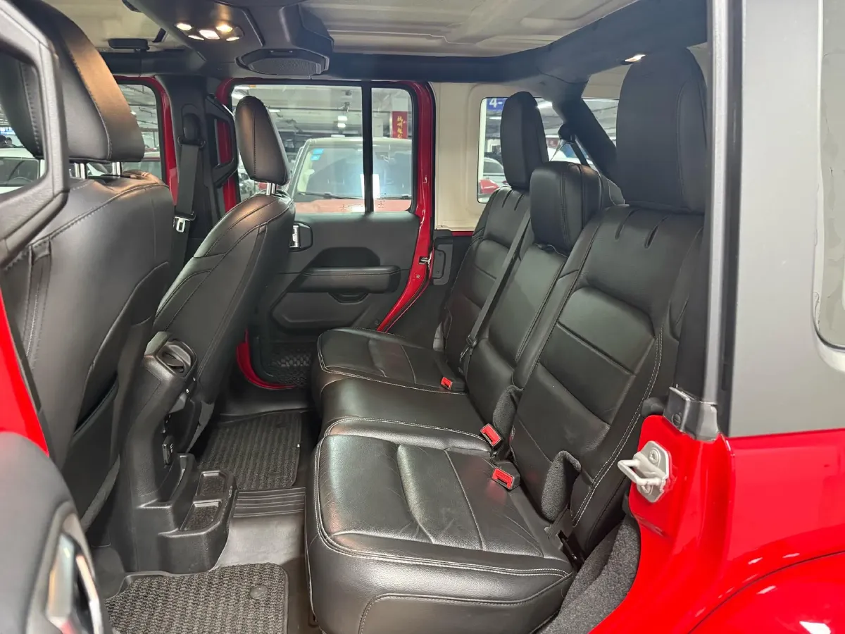 2019 Jeep Wrangler 2.0T 266HP L4 8AT,autocango,china used car exporter,china ev exporter,chinese used car exporter,chinese used ev exporter