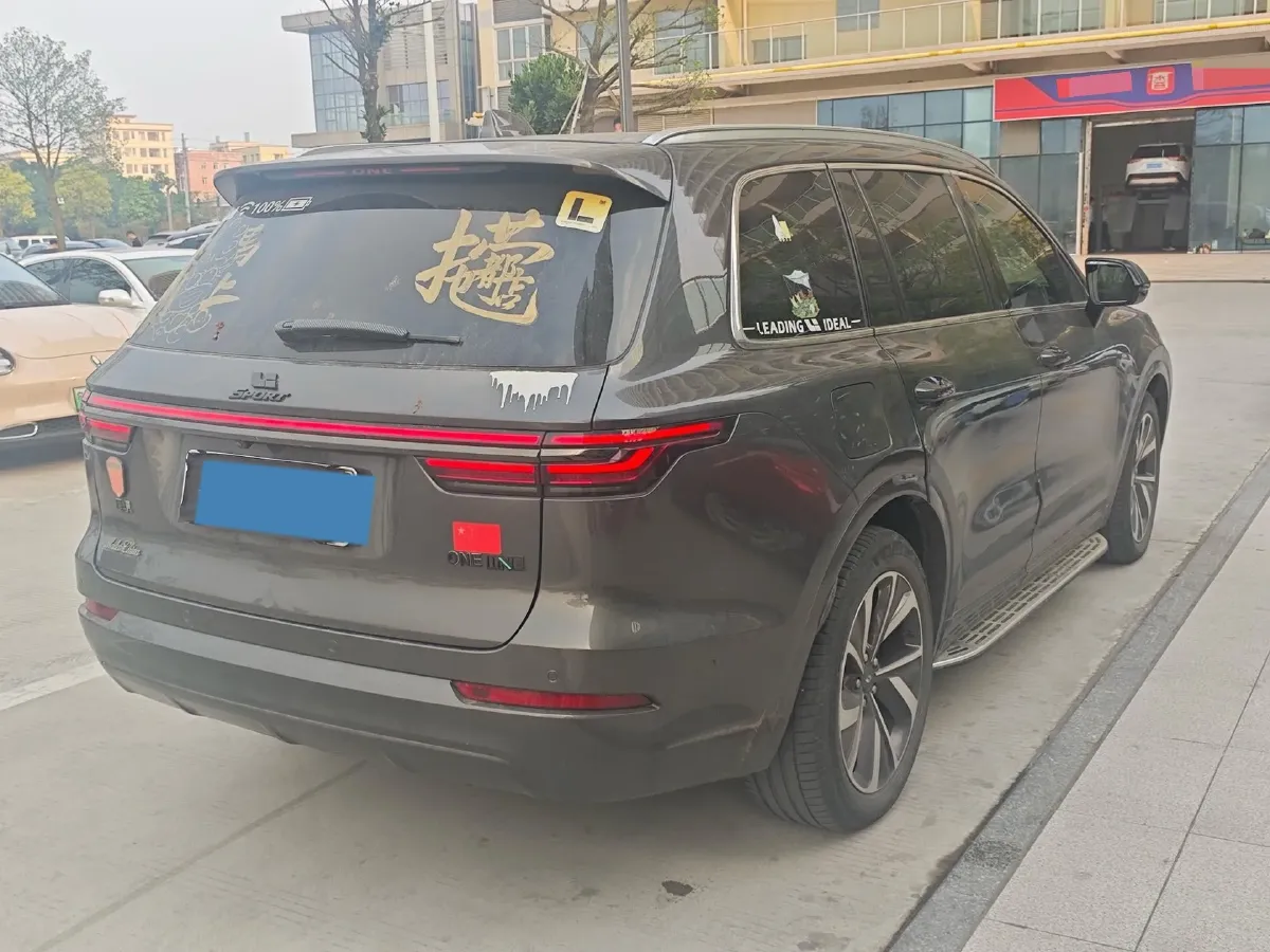 2021 Li ONE Range Extended 131HP REEV 40.5KWH,autocango,china used car exporter,china ev exporter,chinese used car exporter,chinese used ev exporter