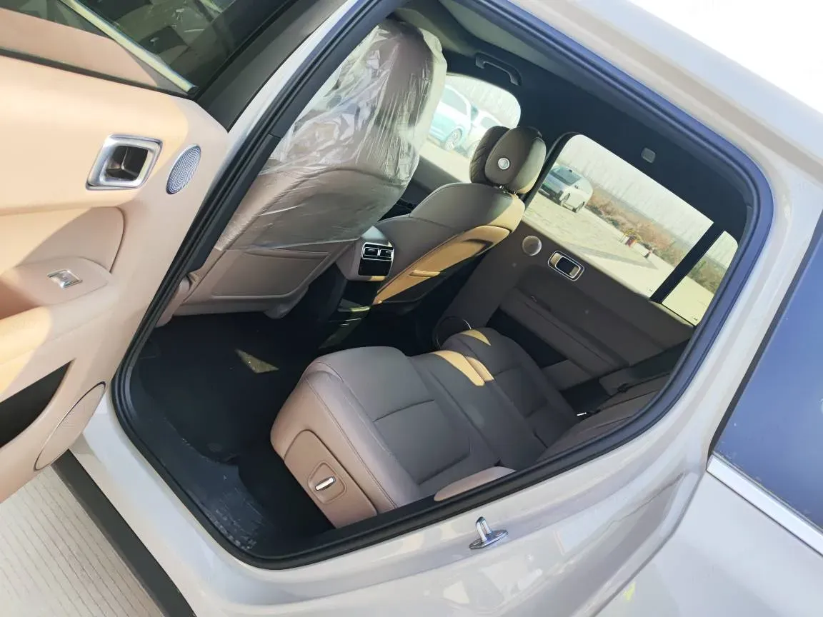 2025 Li L6 Range Extended 154HP L4 REEV,autocango,china used car exporter,china ev exporter,chinese used car exporter,chinese used ev exporter