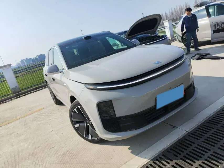 2025 Li L6 Range Extended 154HP L4 REEV,autocango,china used car exporter,china ev exporter,chinese used car exporter,chinese used ev exporter