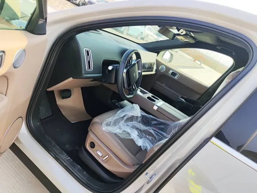 2025 Li L6 Range Extended 154HP L4 REEV,autocango,china used car exporter,china ev exporter,chinese used car exporter,chinese used ev exporter