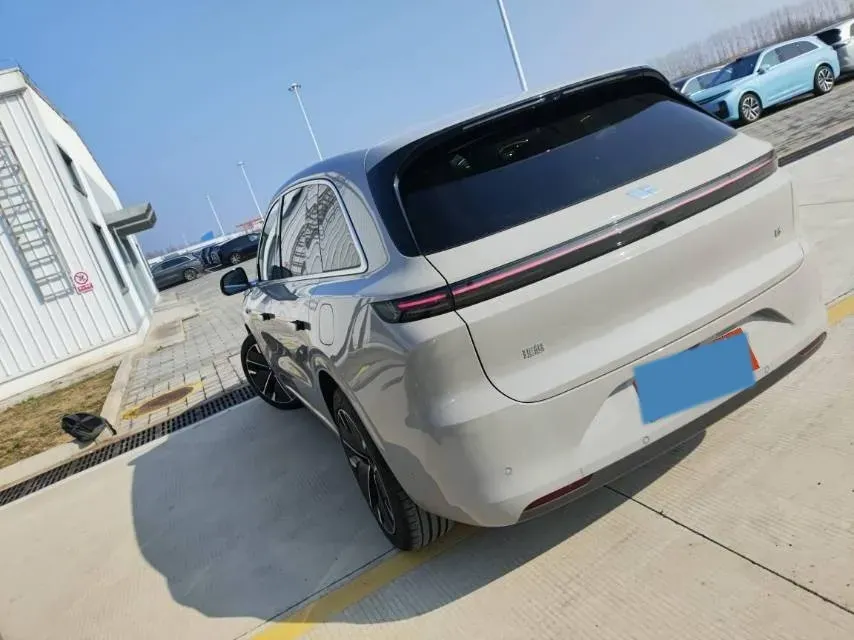 2025 Li L6 Range Extended 154HP L4 REEV,autocango,china used car exporter,china ev exporter,chinese used car exporter,chinese used ev exporter