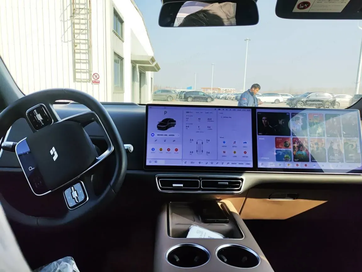 2025 Li L6 Range Extended 154HP L4 REEV,autocango,china used car exporter,china ev exporter,chinese used car exporter,chinese used ev exporter