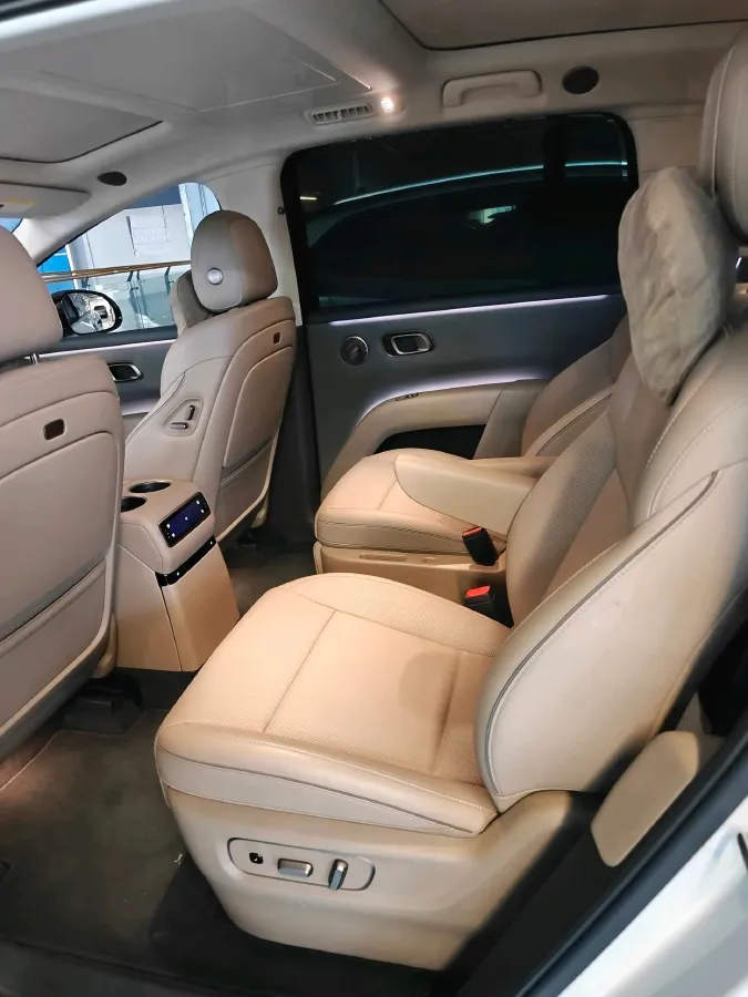 2025 Li i8 BEV,autocango,china used car exporter,china ev exporter,chinese used car exporter,chinese used ev exporter