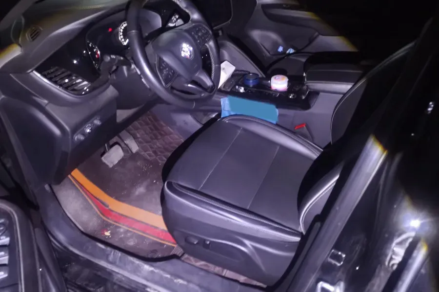 2023 Buick EnvisionPlus 2.0T 237HP L4 9AT,autocango,china used car exporter,china ev exporter,chinese used car exporter,chinese used ev exporter