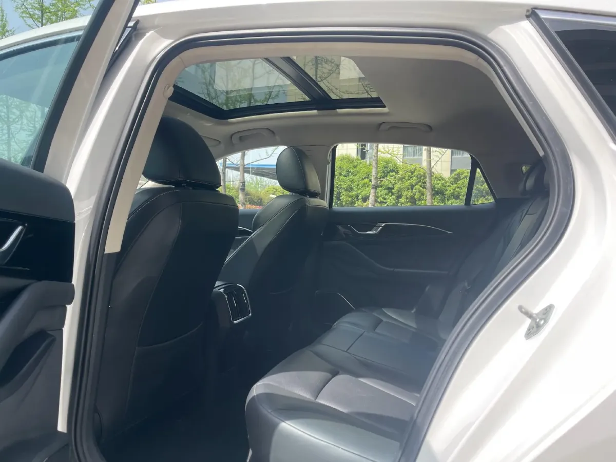 2023 Bestune B70 1.5T 169HP L4 7DCT,autocango,china used car exporter,china ev exporter,chinese used car exporter,chinese used ev exporter