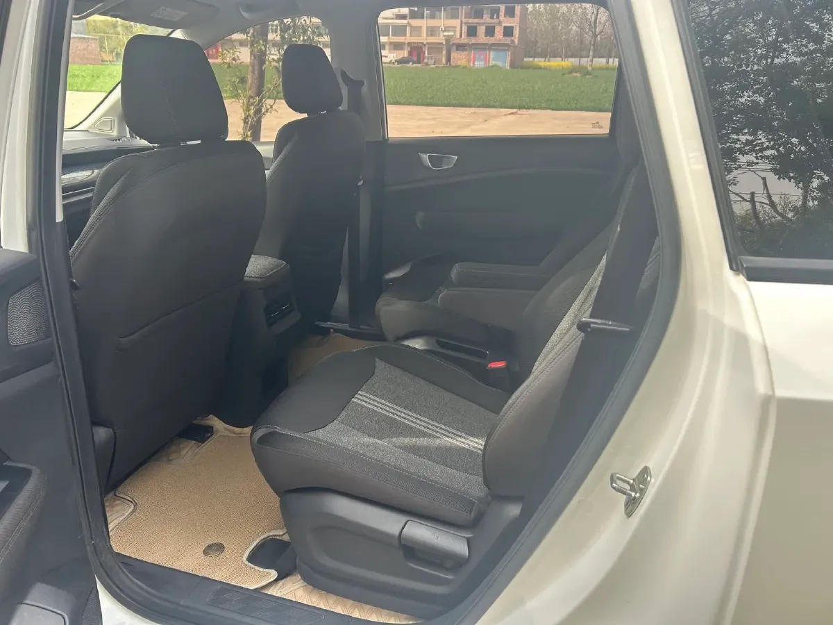 2022 WuLing ZhengChen 2.0L 136HP L4 6MT,autocango,china used car exporter,china ev exporter,chinese used car exporter,chinese used ev exporter