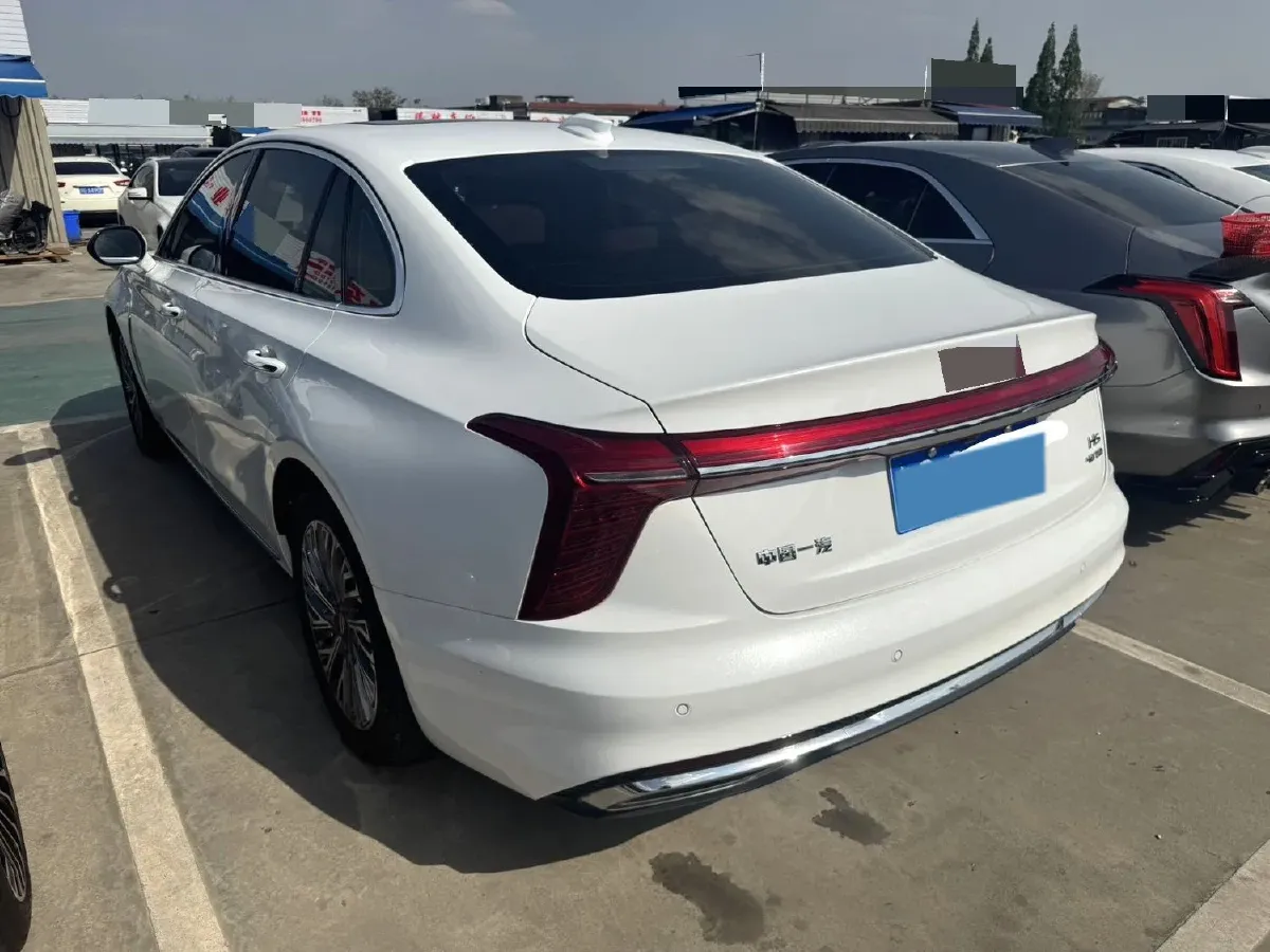 2023 HongQi H5 2.0T 224HP L4 8AT,autocango,china used car exporter,china ev exporter,chinese used car exporter,chinese used ev exporter