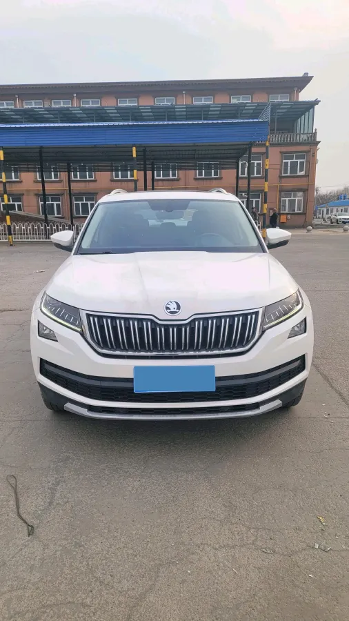 2018 Skoda Kodiak 2.0T 186HP L4 7DCT,autocango,china used car exporter,china ev exporter,chinese used car exporter,chinese used ev exporter