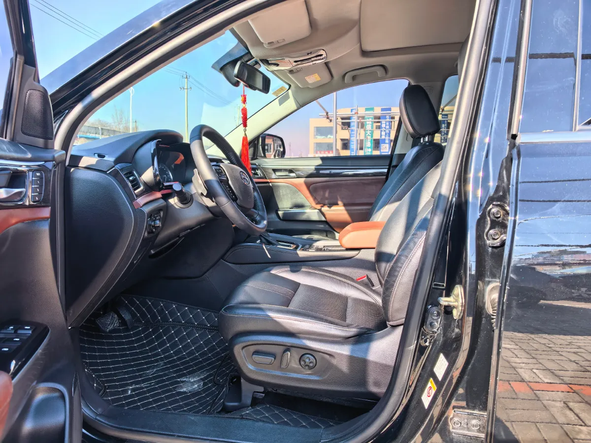 2017 GAC Trumpchi GS8 2.0T 201HP L4 6AT,autocango,china used car exporter,china ev exporter,chinese used car exporter,chinese used ev exporter