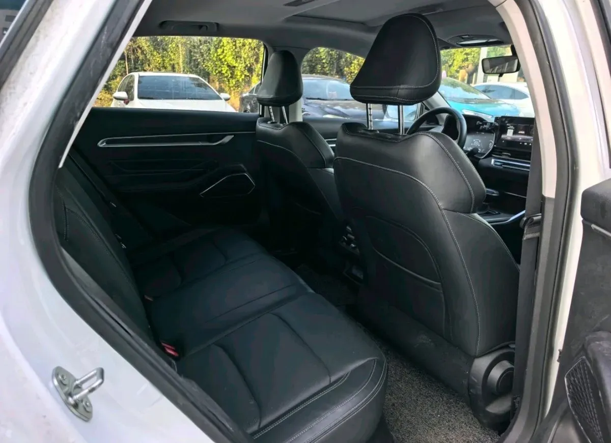 2022 Geely Emgrand 1.5L 114HP L4 CVT,autocango,china used car exporter,china ev exporter,chinese used car exporter,chinese used ev exporter