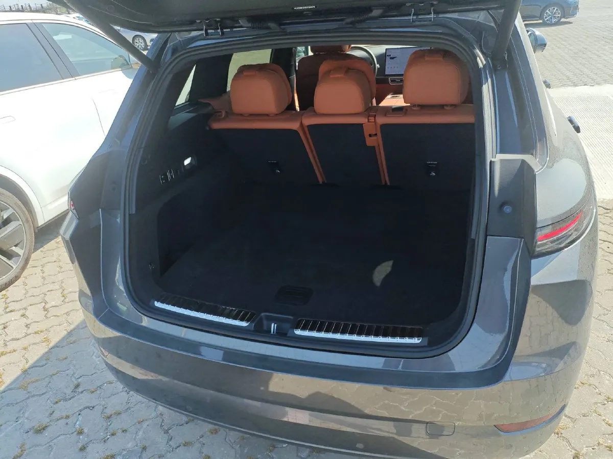 2025 Li L7 Range Extended 154HP REEV,autocango,china used car exporter,china ev exporter,chinese used car exporter,chinese used ev exporter