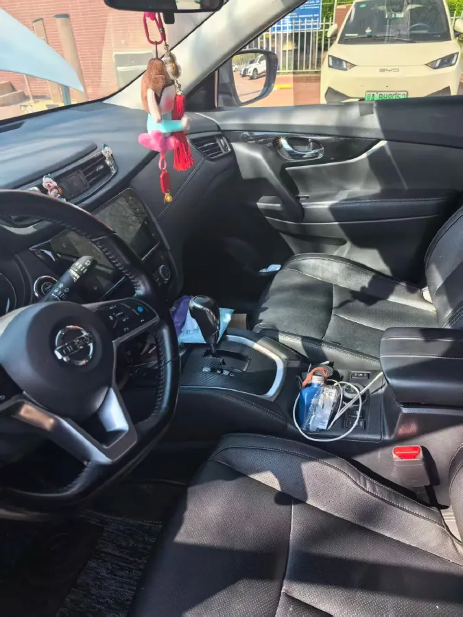 2020 Nissan X-Trail 2.5L 186HP L4 CVT,autocango,china used car exporter,china ev exporter,chinese used car exporter,chinese used ev exporter