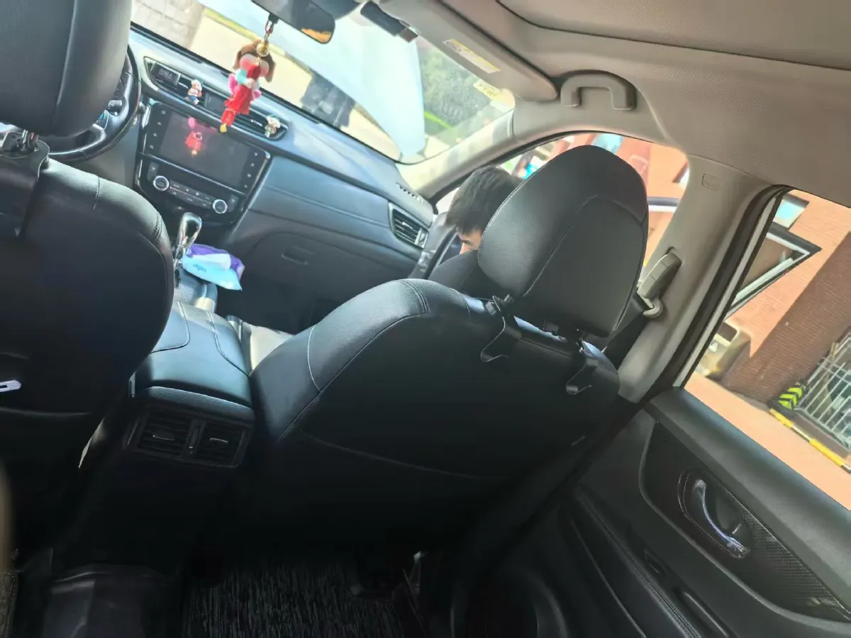 2020 Nissan X-Trail 2.5L 186HP L4 CVT,autocango,china used car exporter,china ev exporter,chinese used car exporter,chinese used ev exporter