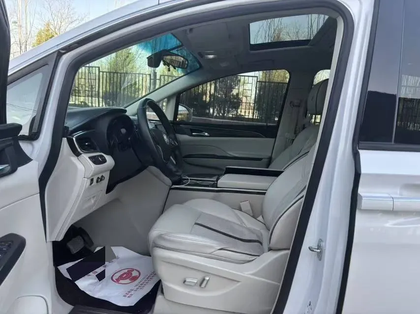 2018 Buick GL8 2.0T 260HP L4 6AT,autocango,china used car exporter,china ev exporter,chinese used car exporter,chinese used ev exporter