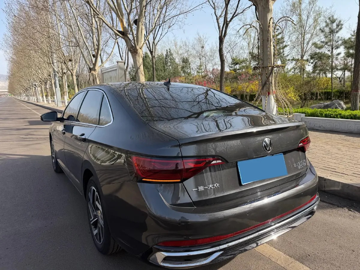 2023 Volkswagen Sagitar 1.2T 116HP L4 7DCT,autocango,china used car exporter,china ev exporter,chinese used car exporter,chinese used ev exporter