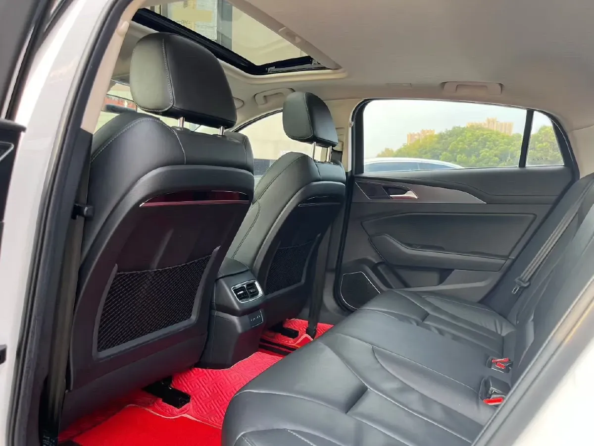 2022 HongQi H5 1.5T 169HP L4 7DCT,autocango,china used car exporter,china ev exporter,chinese used car exporter,chinese used ev exporter