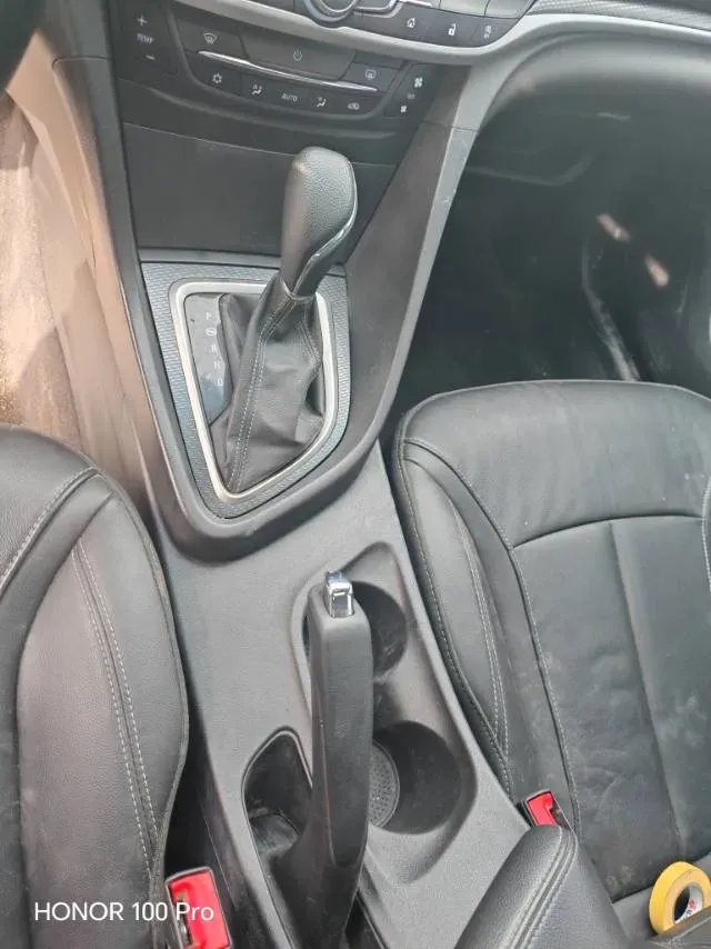 2019 Buick GL6 1.3T 163HP L3 6AT,autocango,china used car exporter,china ev exporter,chinese used car exporter,chinese used ev exporter