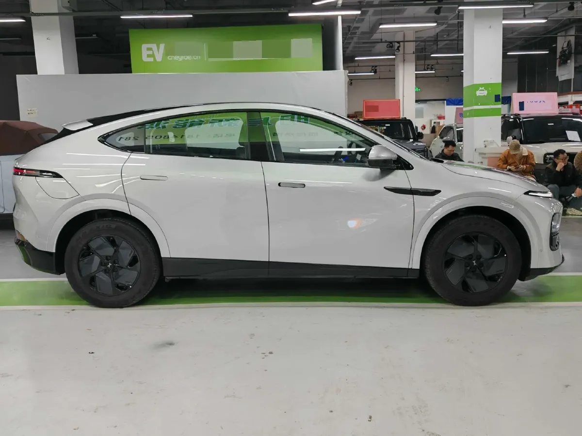 2025 Xpeng G6 BEV 68.5KWH,autocango,china used car exporter,china ev exporter,chinese used car exporter,chinese used ev exporter