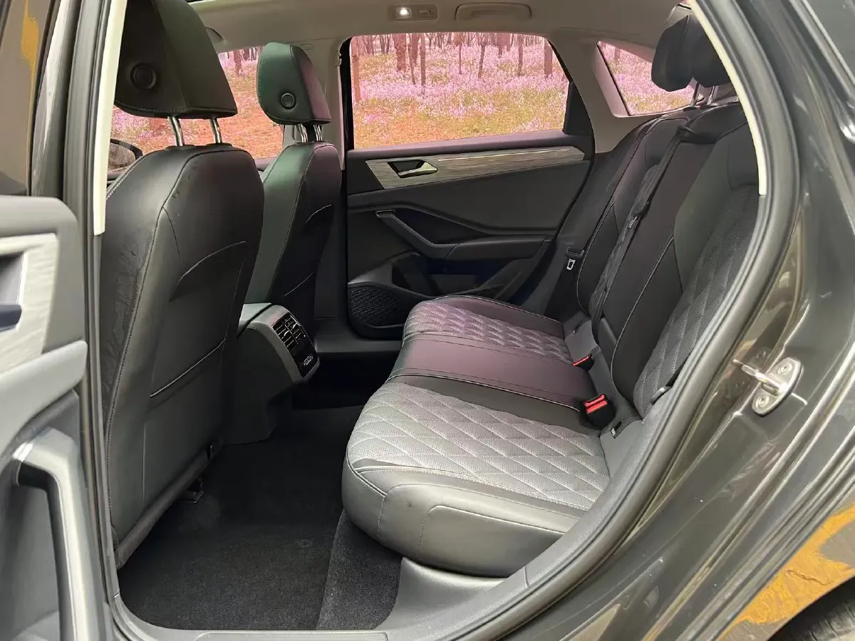 2023 Volkswagen Sagitar 1.5T 160HP L4 7DCT,autocango,china used car exporter,china ev exporter,chinese used car exporter,chinese used ev exporter