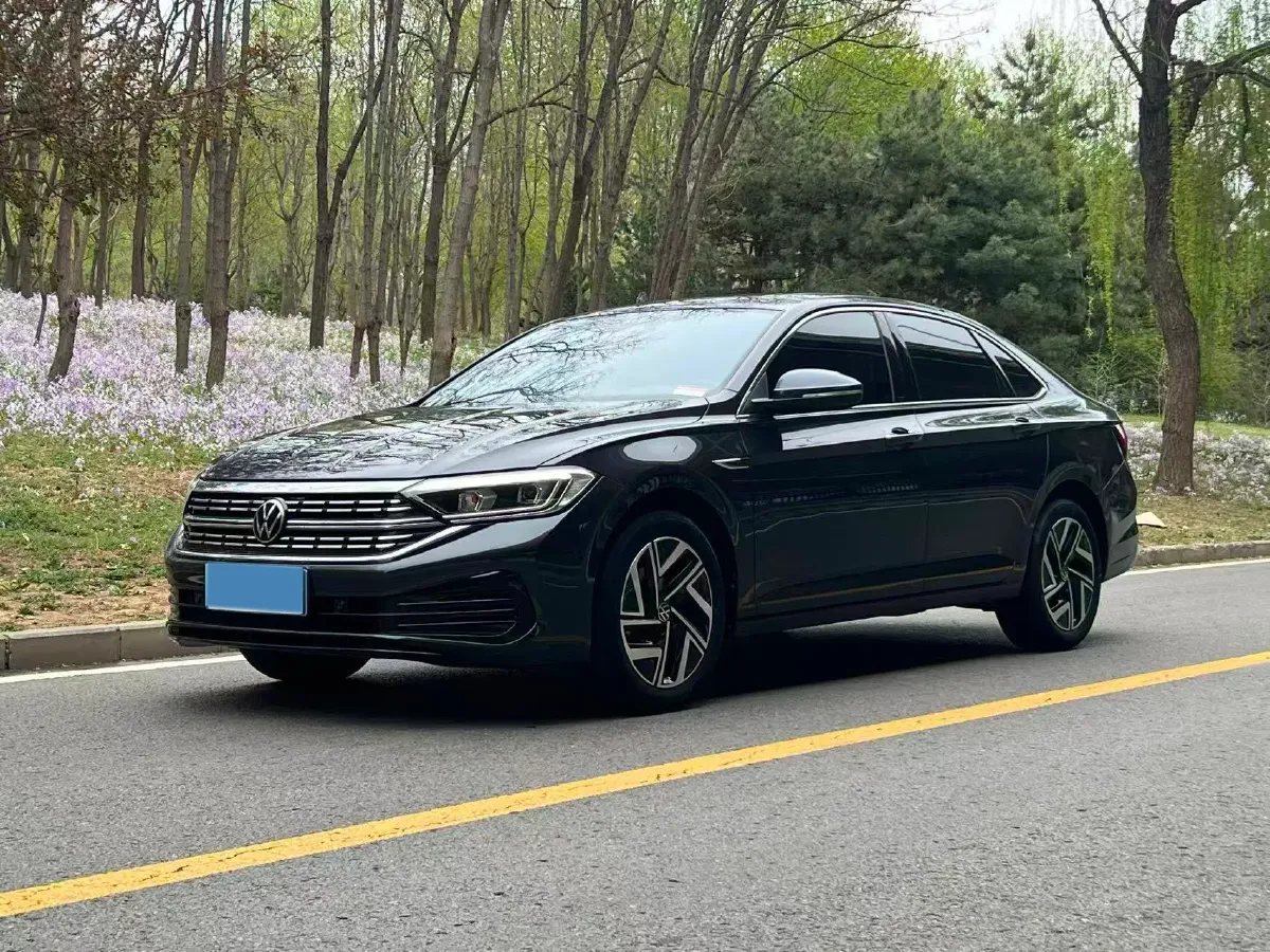 2023 Volkswagen Sagitar 1.5T 160HP L4 7DCT,autocango,china used car exporter,china ev exporter,chinese used car exporter,chinese used ev exporter