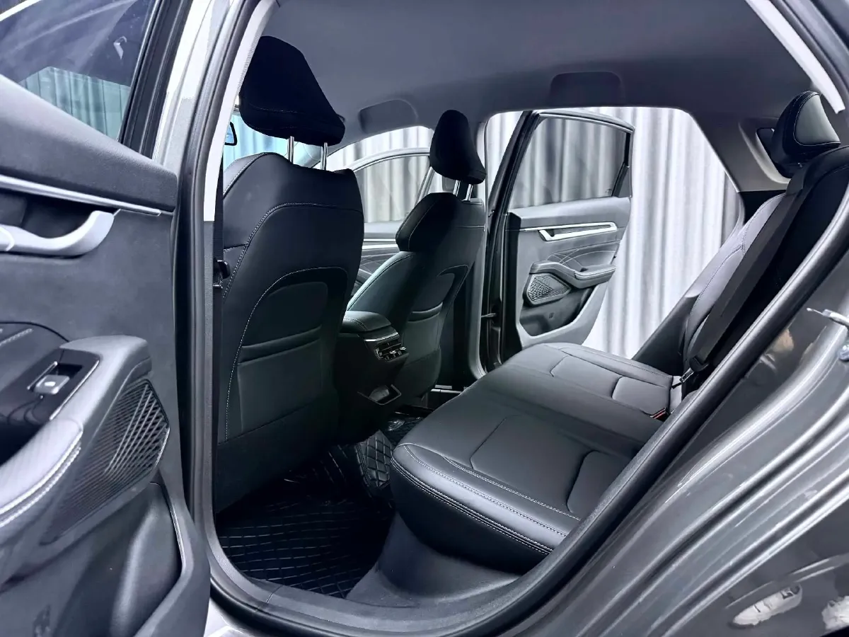 2025 Geely Emgrand 1.5L 127HP L4 CVT,autocango,china used car exporter,china ev exporter,chinese used car exporter,chinese used ev exporter