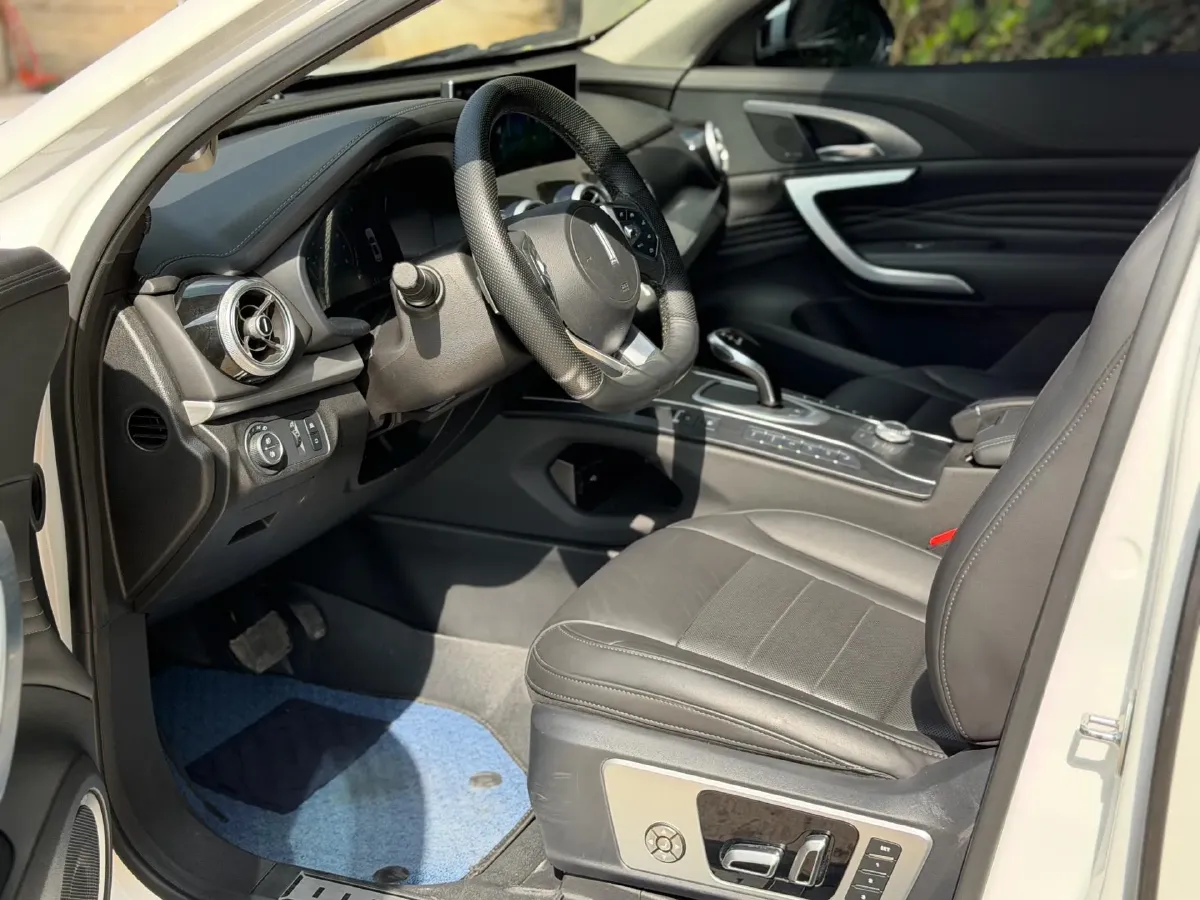 2021 WEY VV7 2.0T 227HP L4 7DCT,autocango,china used car exporter,china ev exporter,chinese used car exporter,chinese used ev exporter