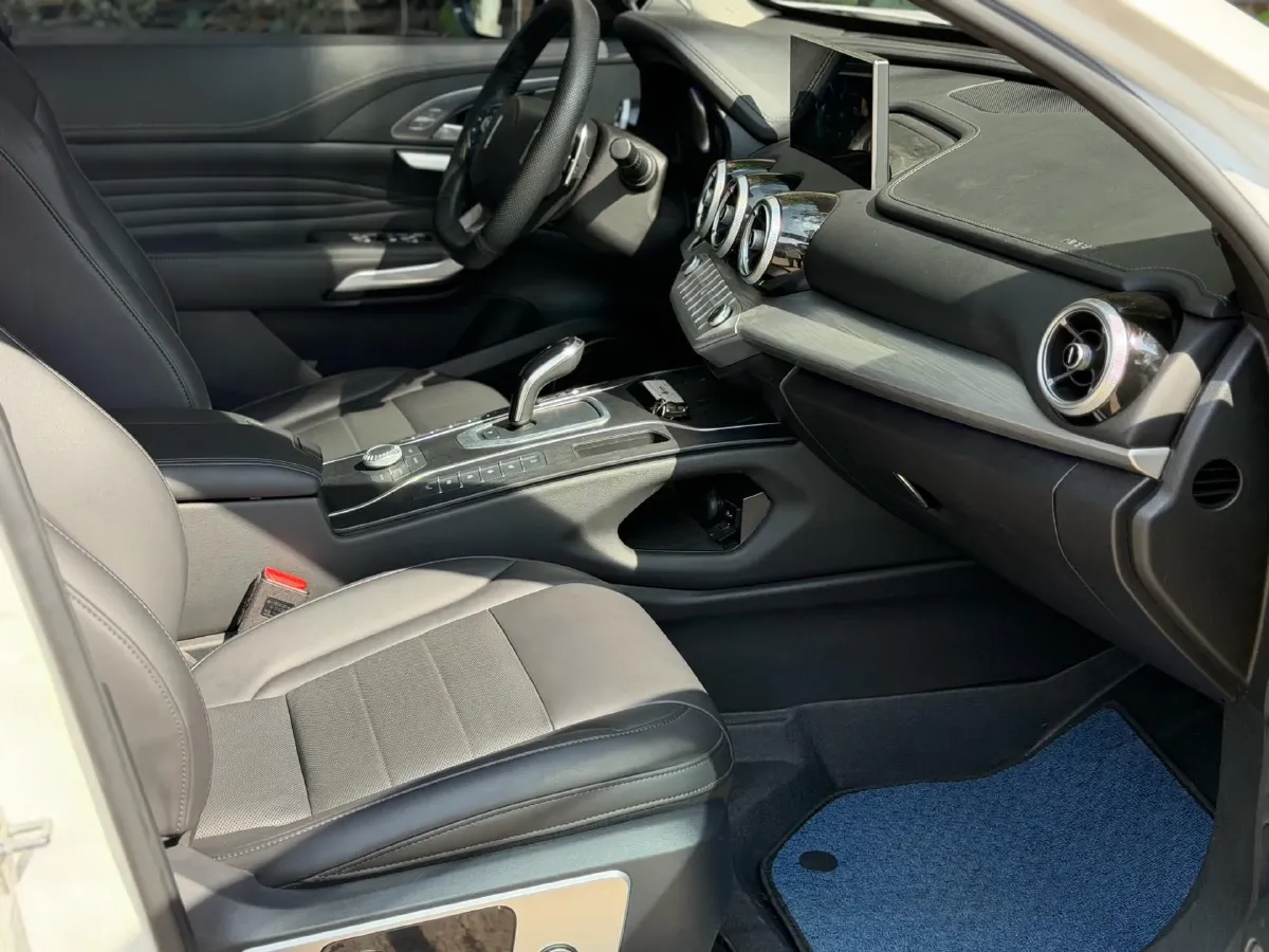 2021 WEY VV7 2.0T 227HP L4 7DCT,autocango,china used car exporter,china ev exporter,chinese used car exporter,chinese used ev exporter