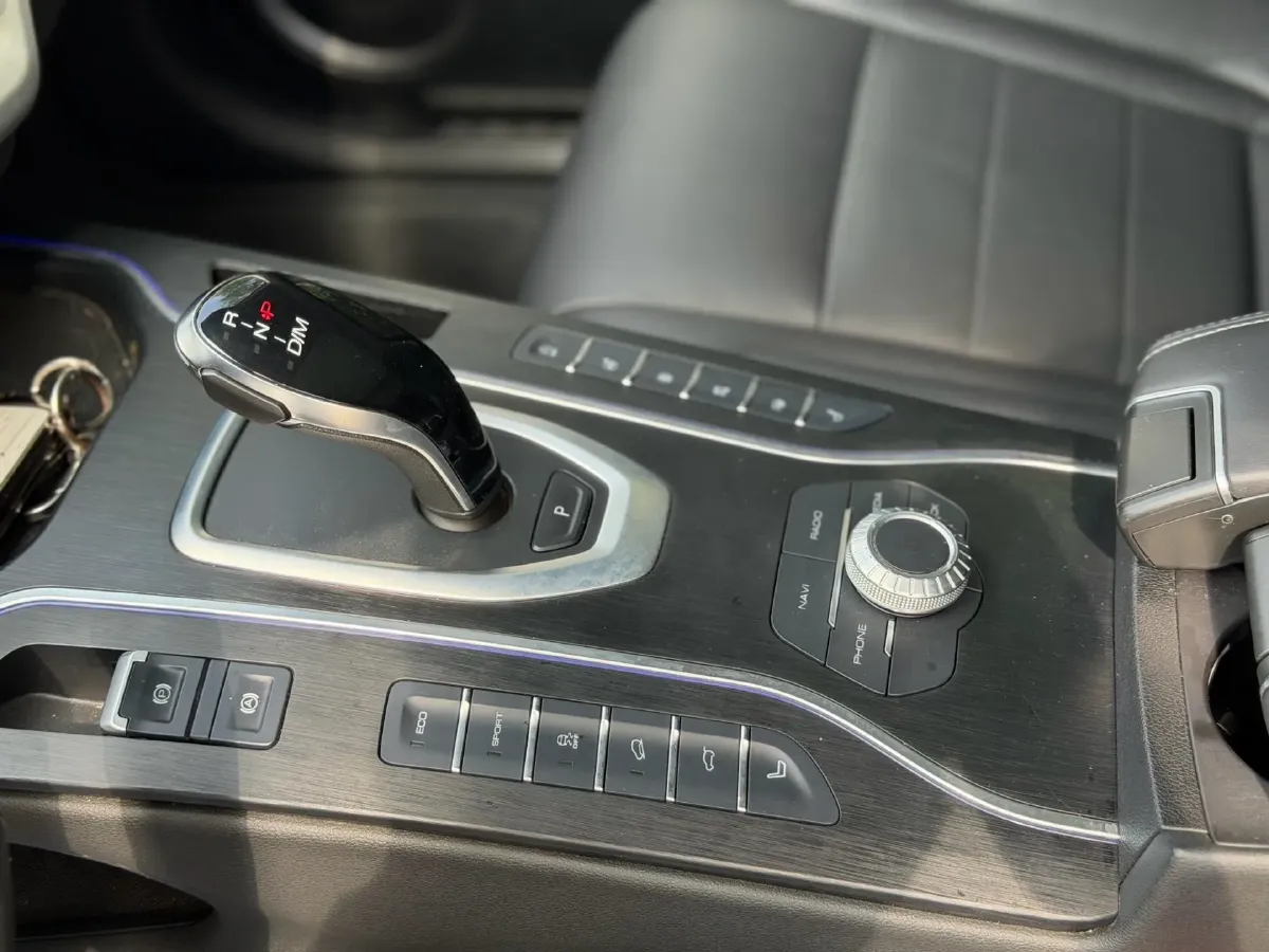 2021 WEY VV7 2.0T 227HP L4 7DCT,autocango,china used car exporter,china ev exporter,chinese used car exporter,chinese used ev exporter